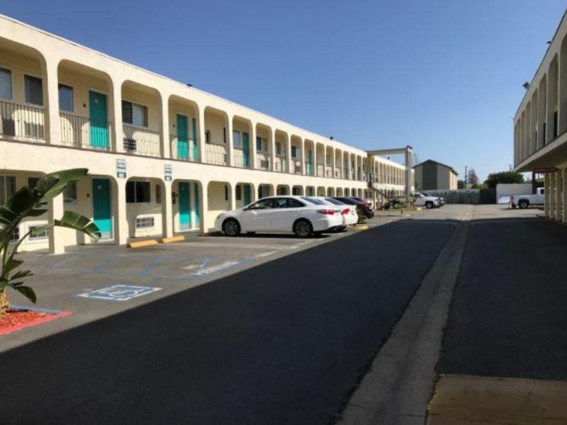 Anaheim Executive Inn & Suites Exteriér fotografie