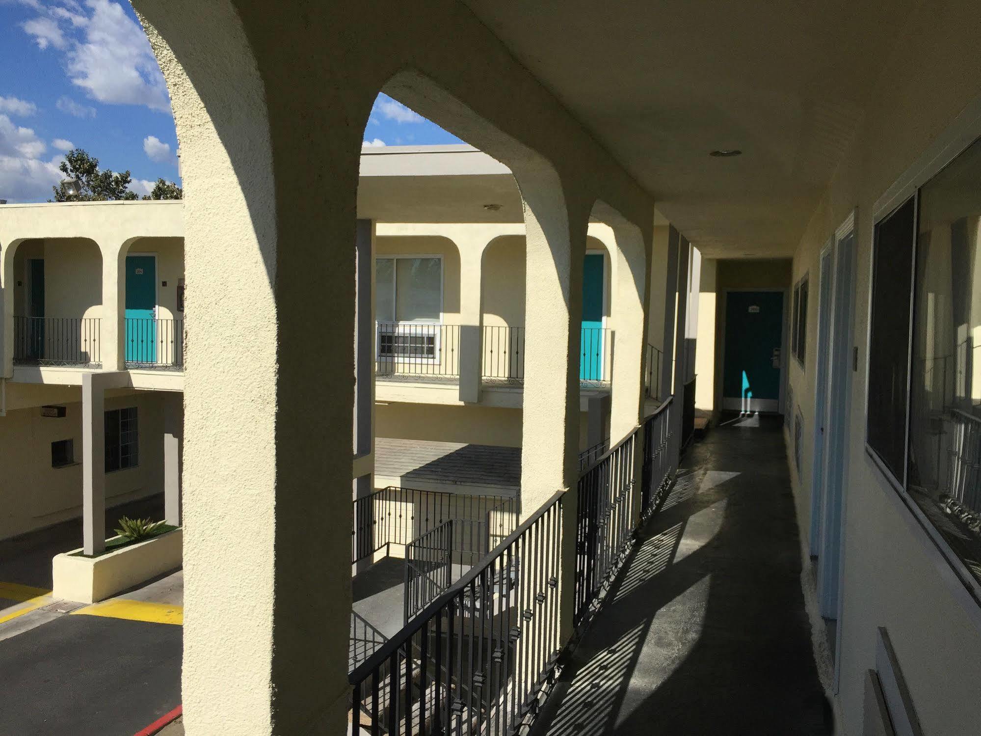 Anaheim Executive Inn & Suites Exteriér fotografie